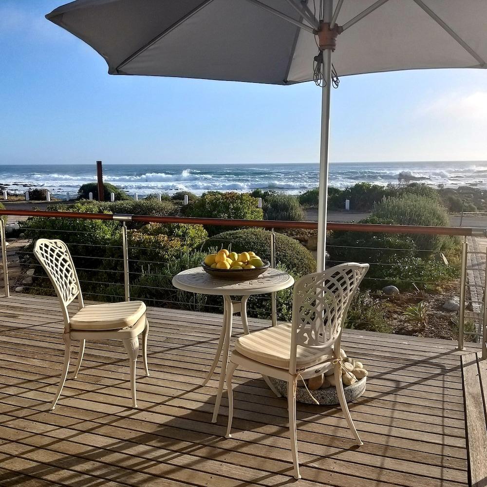 138 Marine Beachfront Guesthouse Hermanus Exterior foto