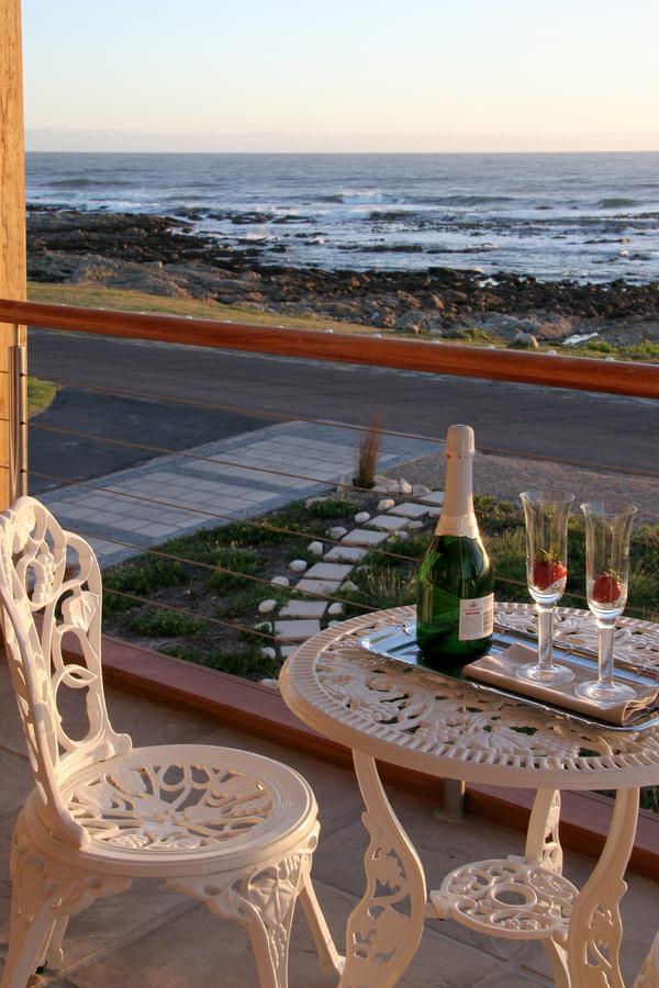 138 Marine Beachfront Guesthouse Hermanus Exterior foto